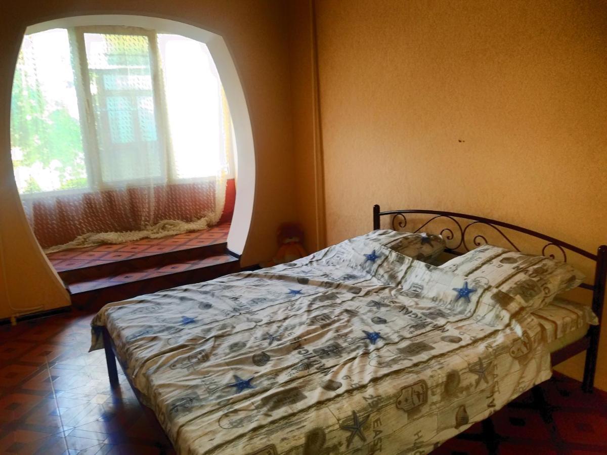 Viktor Apartment Chornomorsk Ngoại thất bức ảnh